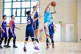 湖人惨败马刺！东契奇空砍38+10+10这一战，我不得不承认5个事实